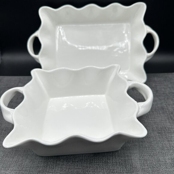 White Scalloped Serving Bowls Set Of 2 Crimped Wavy w/ Handles EUC Simple Dining - Picture 3 of 12